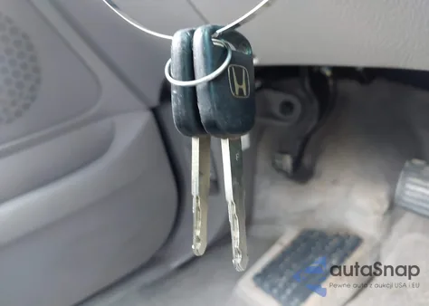 2004 Honda Odyssey Lx from USA, damaged, VIN 5FNRL18564B120249